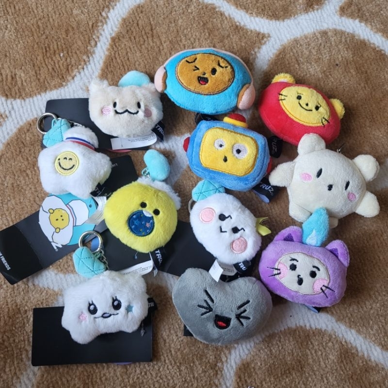 gantungan kunci truz bag charm