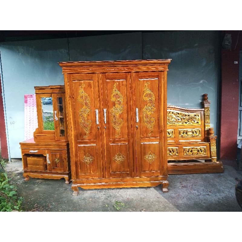 lemari, meja rias, tempat tidur (1set) jati
