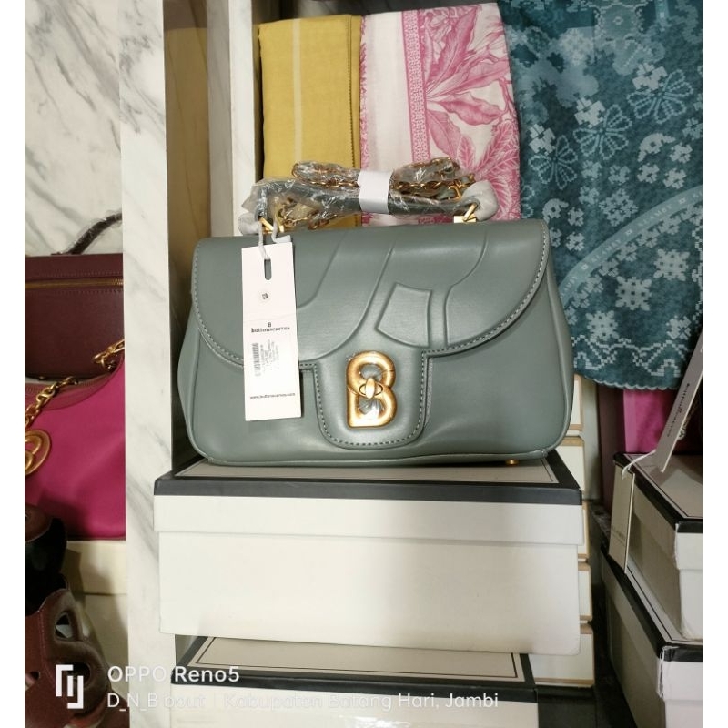 Alma Flap Bag Smooth medium