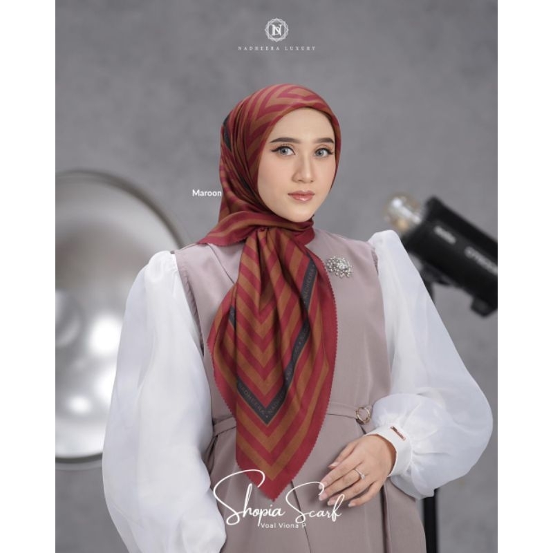 Shopia Scarf Nadheera Jilbab segiempat Nadheera Hijab motif