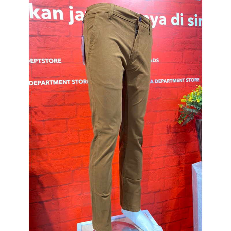 celana panjang chinos Benhill