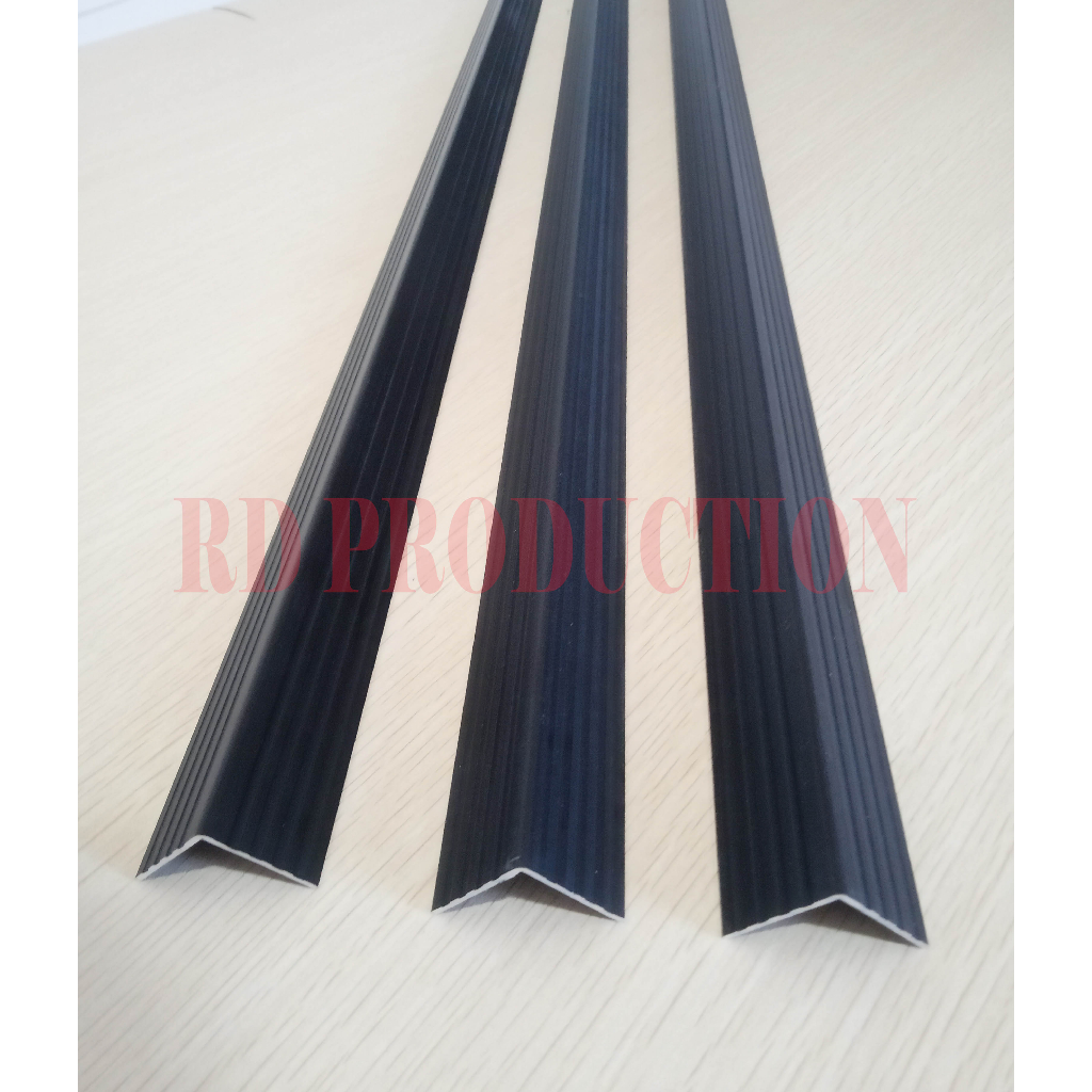 RB list ALUMUNIUM L 150 cm HITAM List Hardcase list box flig case