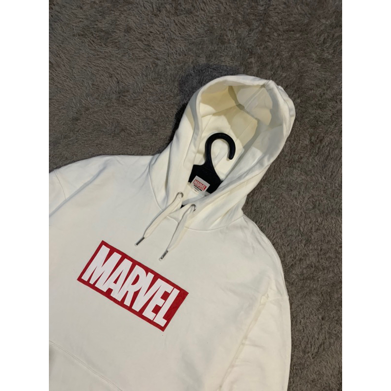 hoodie uniqlo x marvel