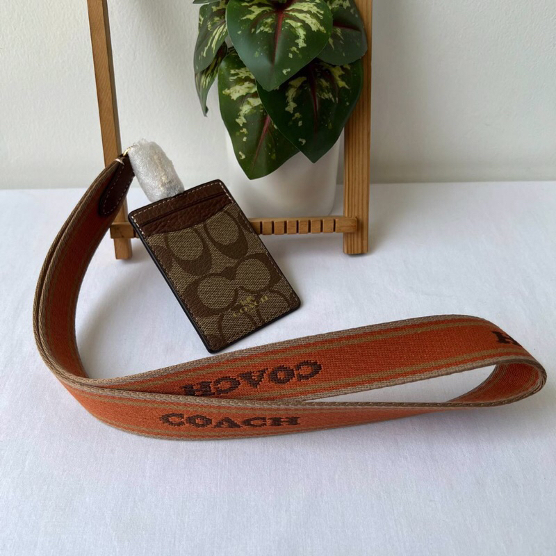 

C O A C H Lanyard Webed Strap 7x10 cm Lebar strap 3 cm