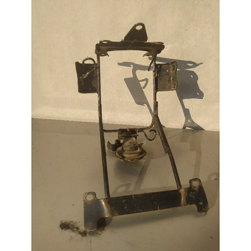 breket lampu depan vixion old