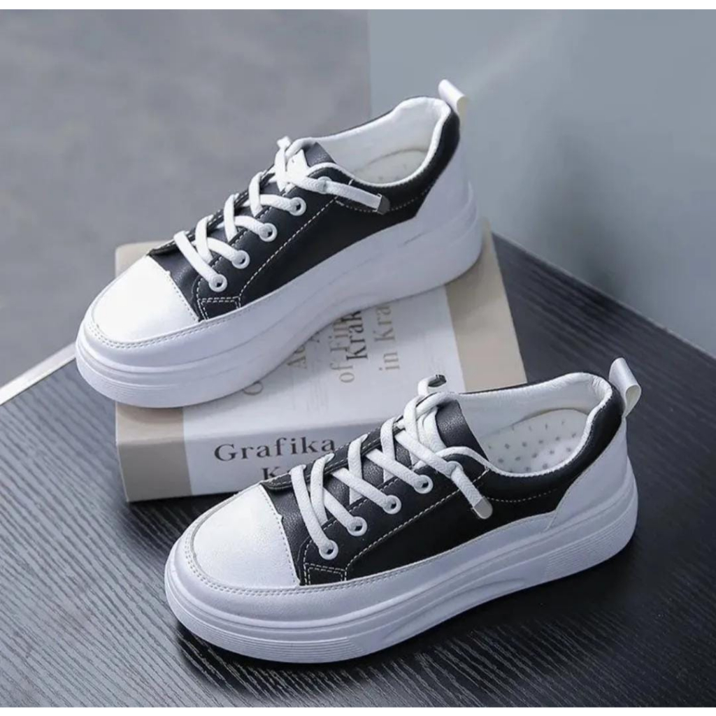 Sepatu Sekolah Wanita Hitam Putih Korean Style Hits Terbaru 2023/Sepatu Sneakers Hitam Wanita Ala Ko