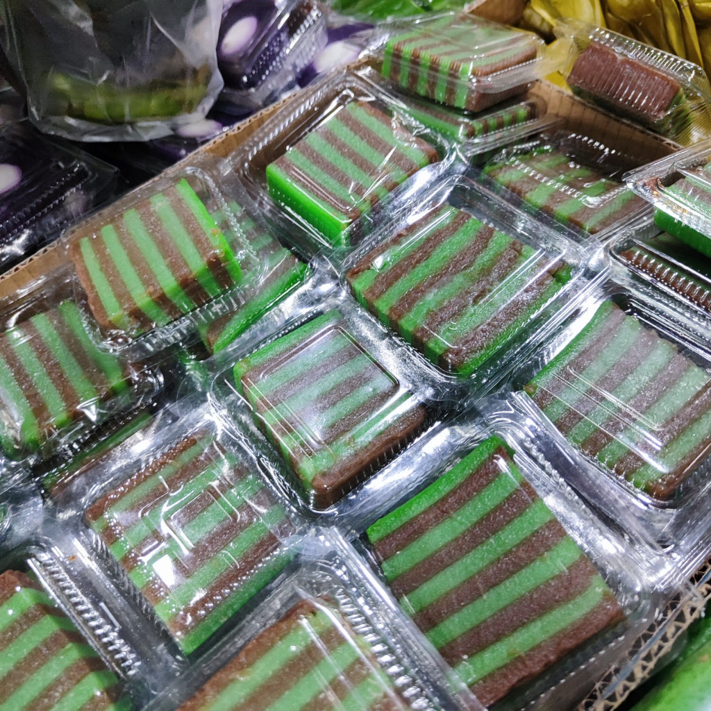 

Kue Basah / Kue Subuh / Balapis Manado (Fresh dan Murah)