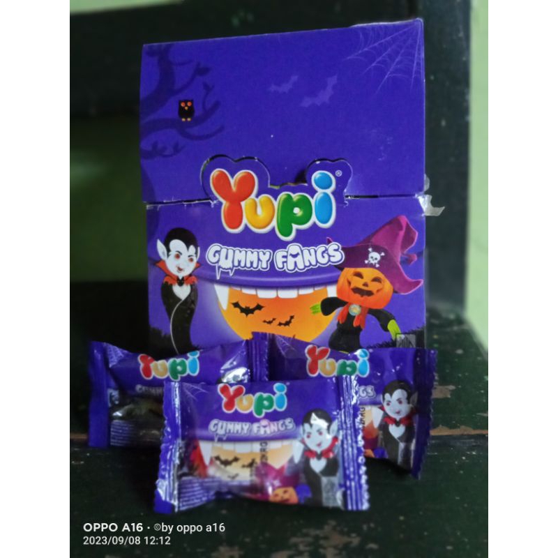 

Yupi Gummy Fangs 144 gram