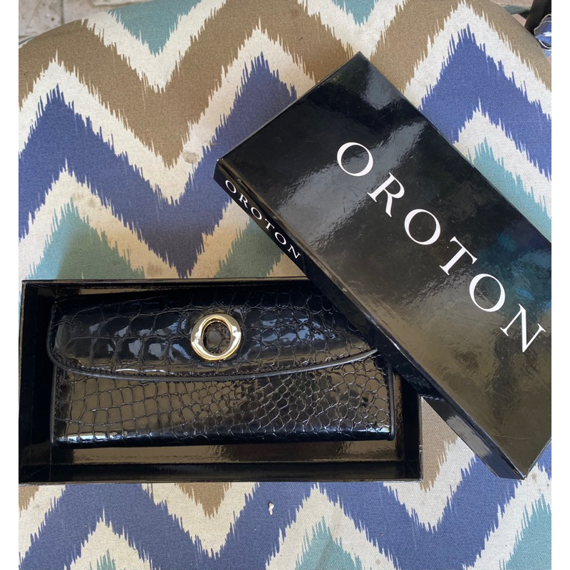 new oroton wallet