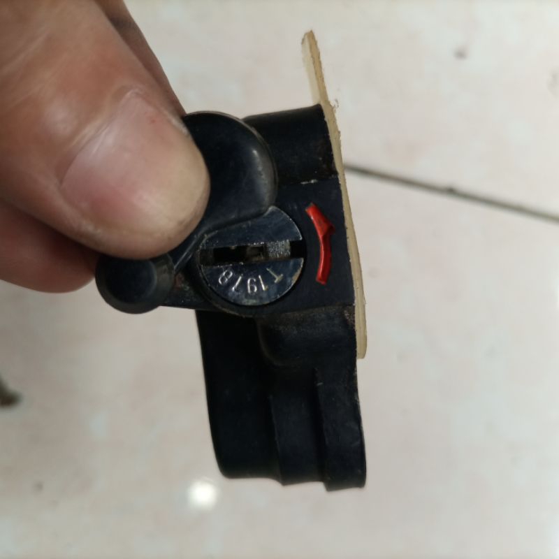 kunci jok cb 200 twin tanpa anak kunci original