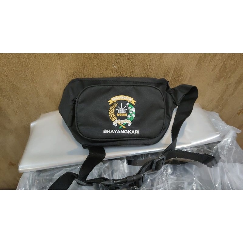 TAS OLAHRAGA BHAYANGKARI ( HITAM & PINK )