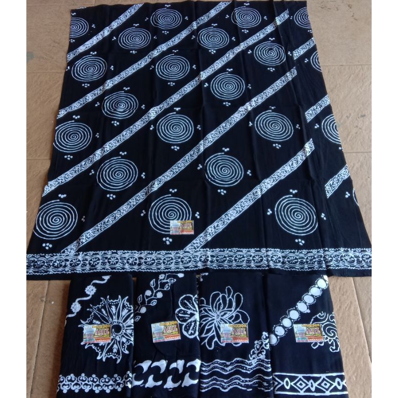 Sarung Aqil Gloyor // Sarung Aqil Monokrom // Sarung Santri