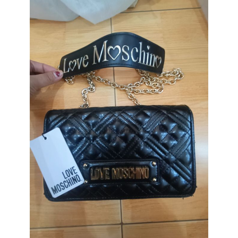 preloved dompet tas love Moschino original 1,1juta
