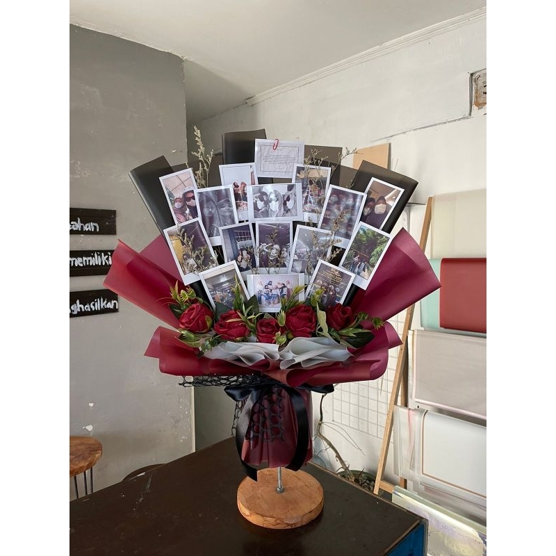 BUKET BUNGA | BUKET FOTO POLAROID | FOTO POLAROID | KADO ULANG TAHUN| BUKET WISUDA