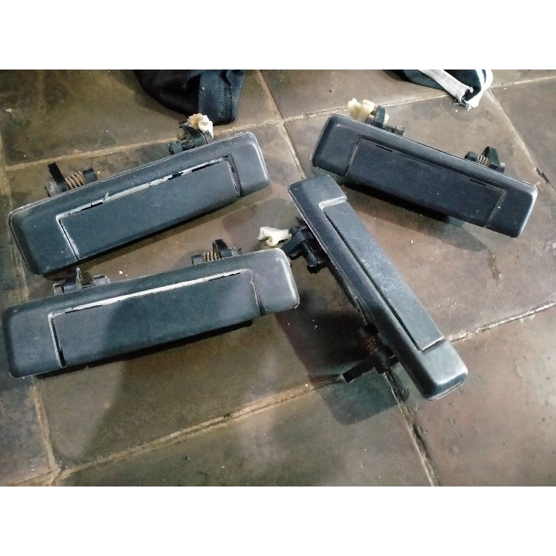 handle pintu luar Mazda 626 SGX