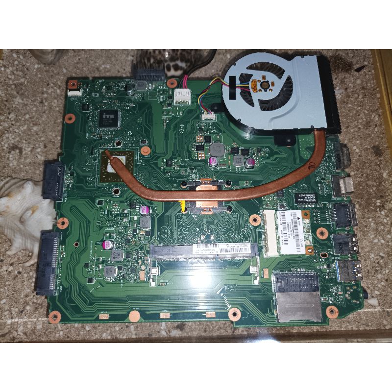 Motherboard/mainboard Asus x45u (RUSAK) + Wifi card. BISA TAWAR HARGA