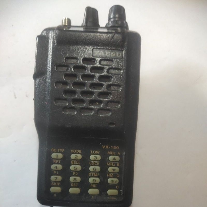 HT YAESU VX-150 KONDISI OFF MATOT BAHAN KANIBALAN