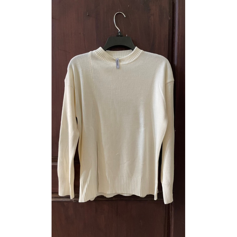 [PRELOVED] Sweater Nigoo.id
