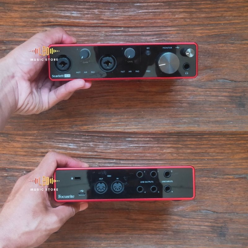 soundcard focusrite scarlett 4i4 3rd gen audio interface recording youtuber podcast