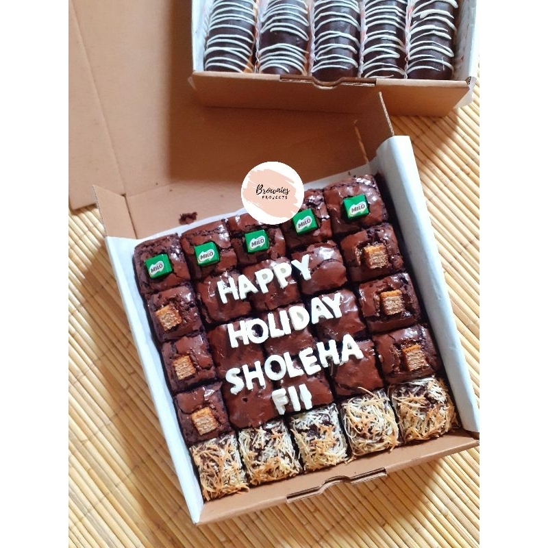 

BROWNIES CUSTOM HURUF / FUDGY BROWNIES / BROWNIES PREMIUM