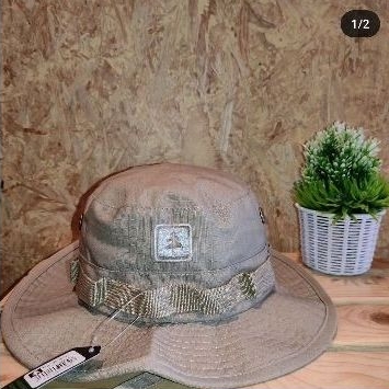 TOPI RIMBA CONSINA