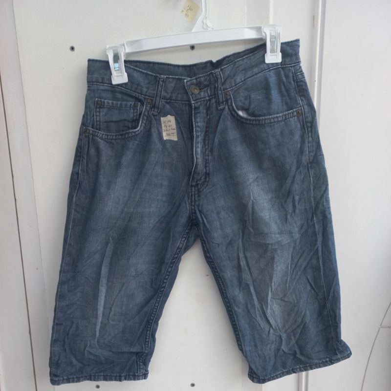 Celana pendek cowok brand UNIQLO original