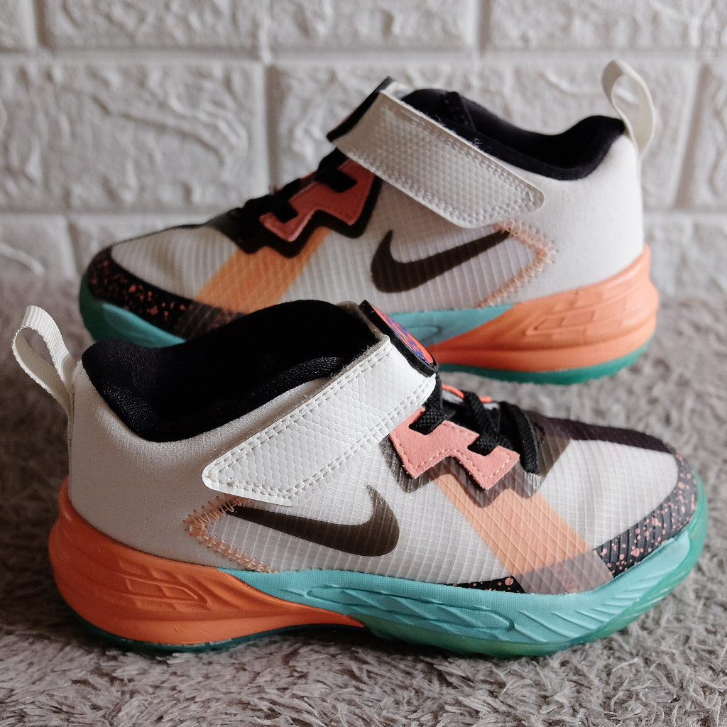 Sepatu Anak Nike LeBron 18 Low BP X Space Jam Lola Bunny