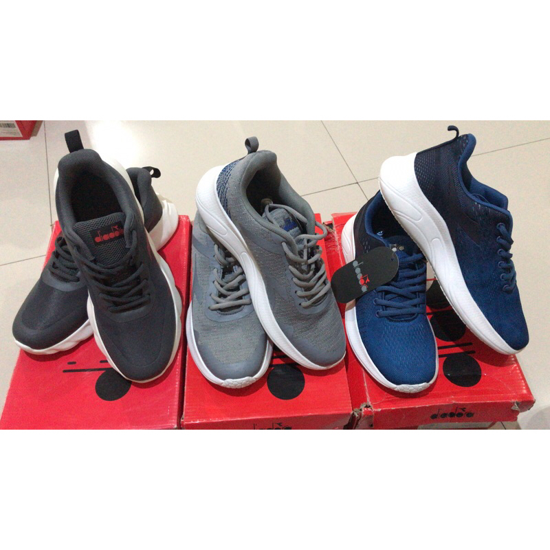 Sale Sepatu Diadora Pria