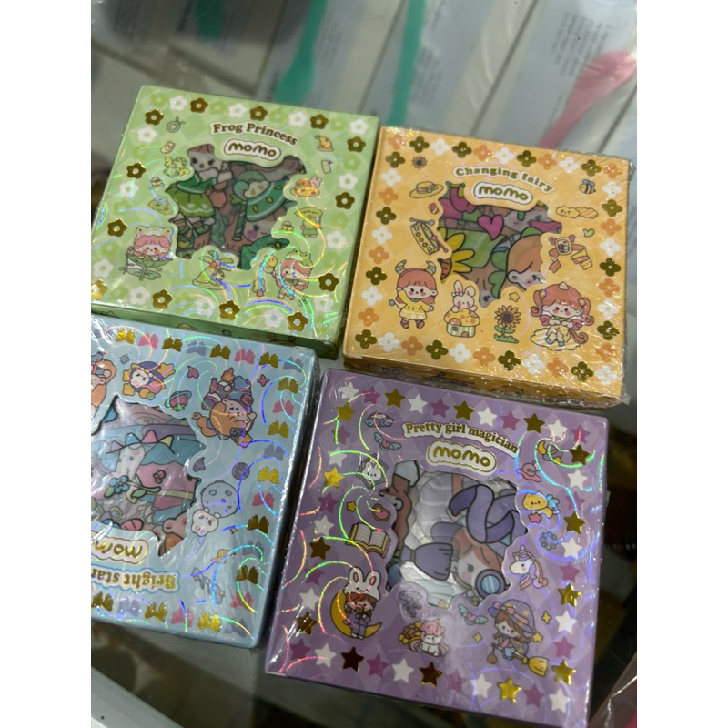 

BISA COD - Sticker MOMO Isi 100 Lembar Stiker Waterproof Botol Minum Tumblr Kartun Viral Lucu Korea DIY/Stiker Aesthetic DIY Buku Diary / Stiker Tumblr / Stiker Deco / Stiker Hp Laptop