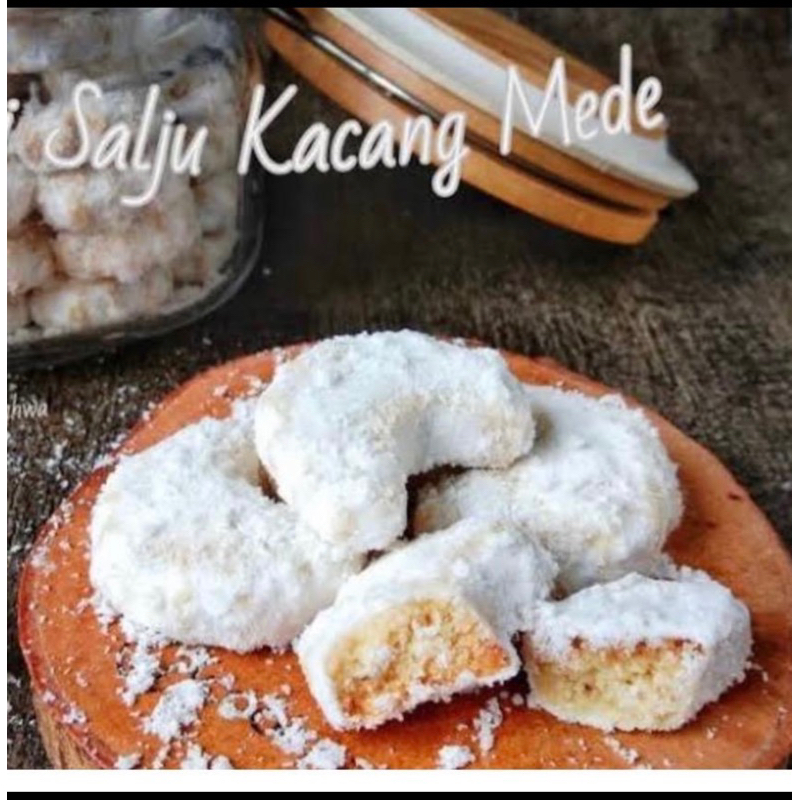 

Putri Salju Kacang Mede Toples Tabung 600ml