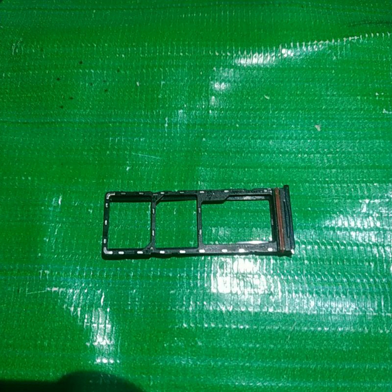 simtray BEKAS INFINIX HOT 10 PLAY MINUS PATAH BAGIAN DEPAN