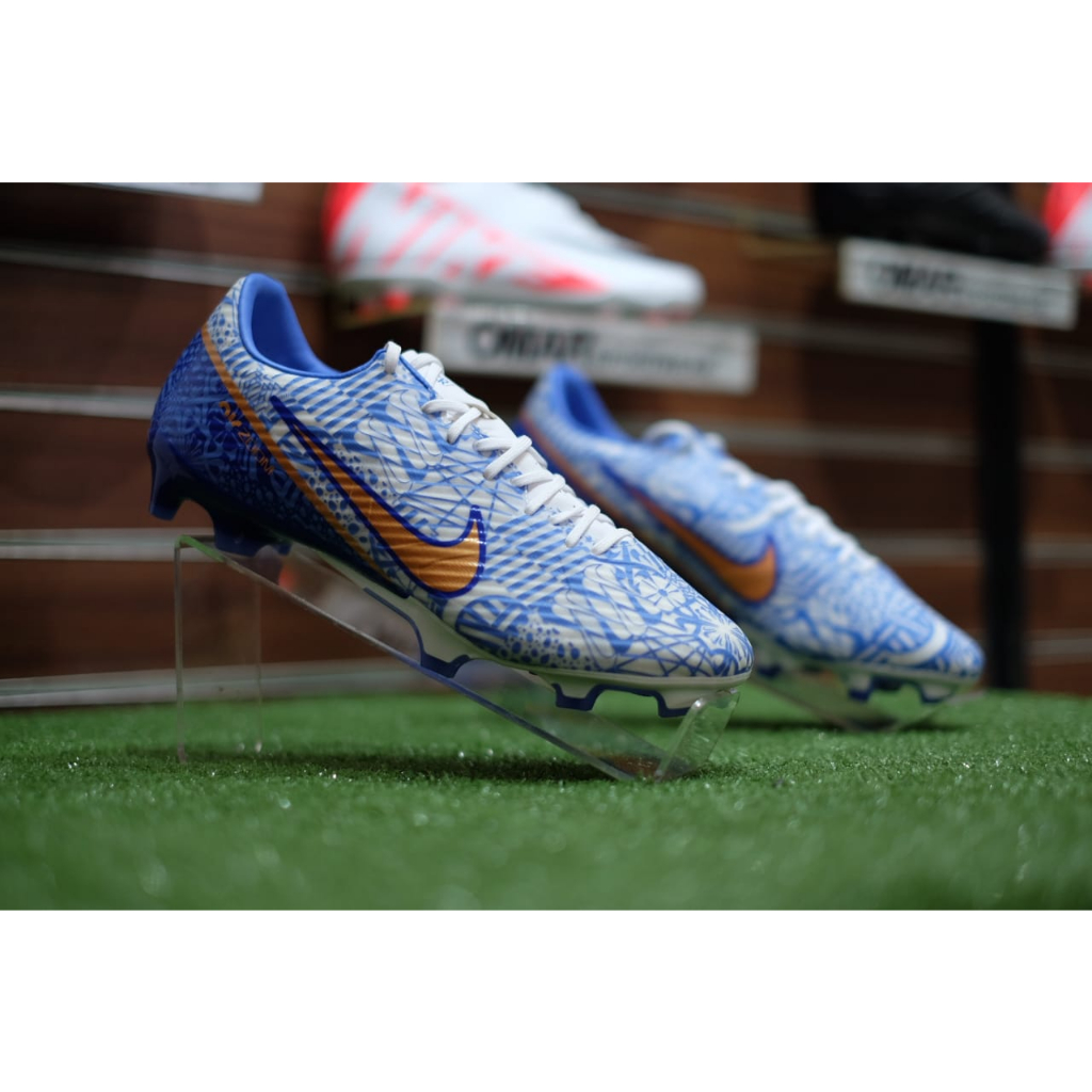 Sepatu Bola Nike Mercurial Zoom 15 Vapor Academy CR7 FG