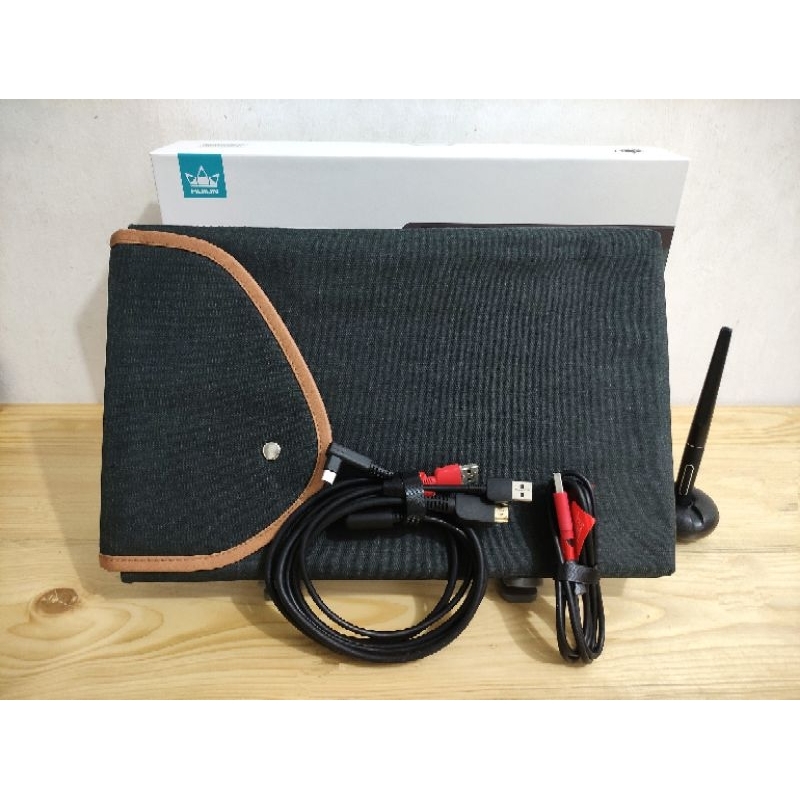 Huion Kamvas 13 Second Preloved Drawing Tablets