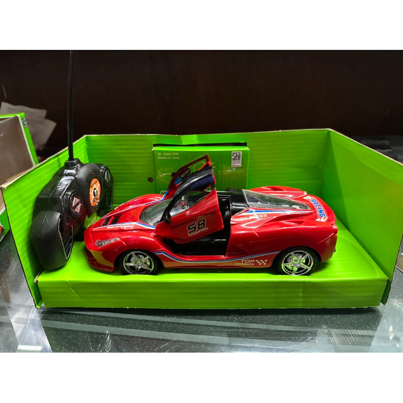 828 MOBIL REMOT MAINAN ANAK MOBIL REMOT PAKAI BATERAI CAS