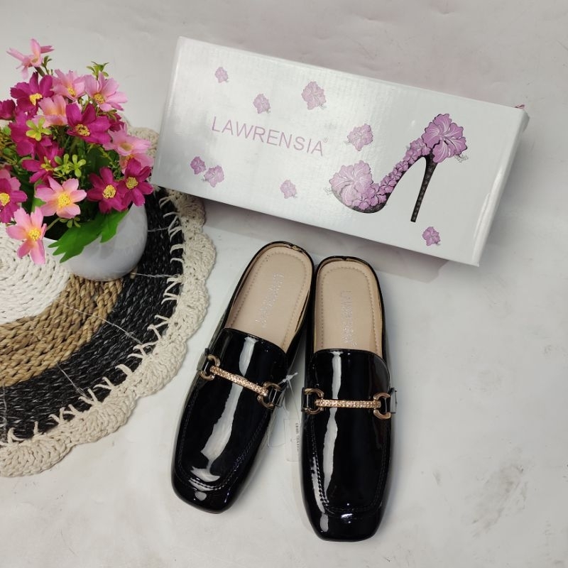 Slop Bustong Lawrensia (Kode 1820-6)