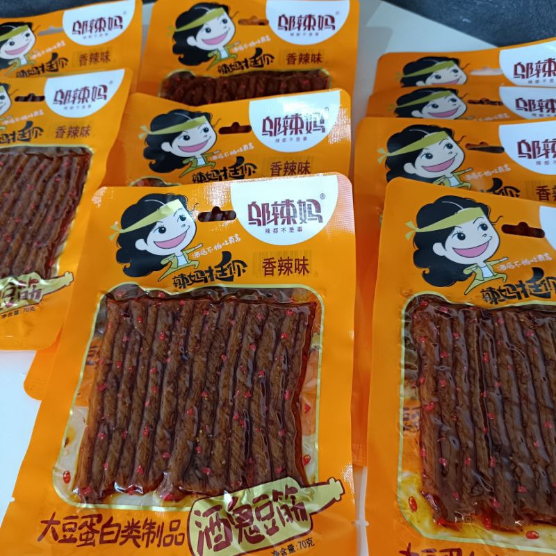 

[HALAL, Murah, Enak] Wulama Gluten Latiao - Cemilan Snack Viral China - Cemilan Snack Vegetarian - Rasa Daging Sapi Halal - Cocok Buat Pecinta Pedas - Latiao - TERMURAH - Langsung Import China - Cemilan Snack China Vegetarian Rendah Kalori Sehat