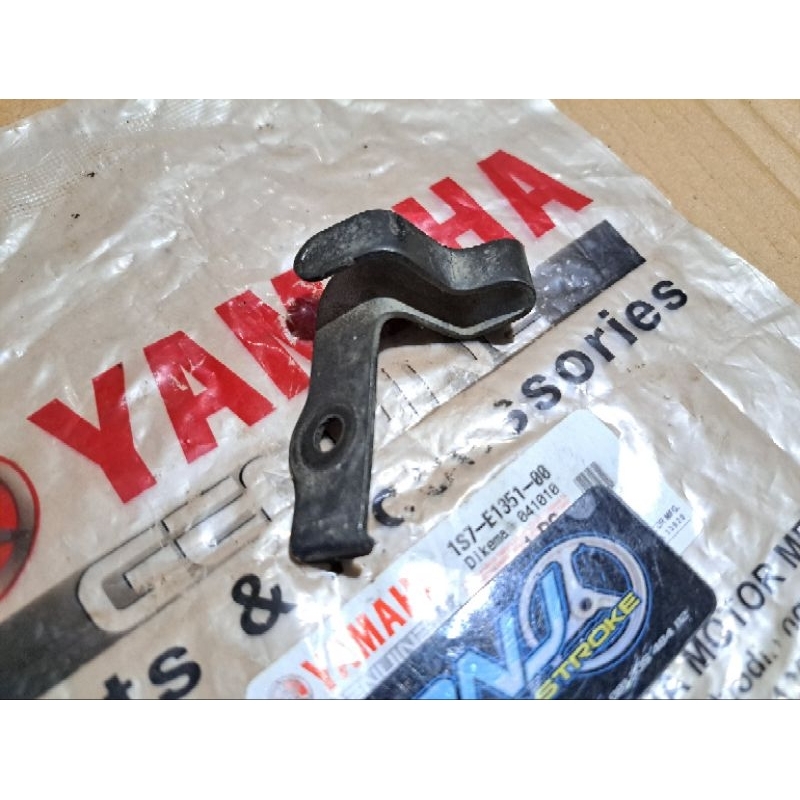 breket pangkon helm bawah jog fiz r force1 fiz original