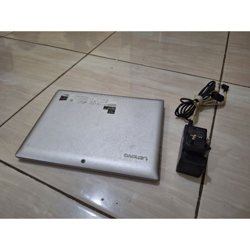 PRELOVED LAPTOP NOTEBOOK LENOVO Miix 320 Laptop - Silver [10.1/Z8350/128 GB/Win 10 Pro