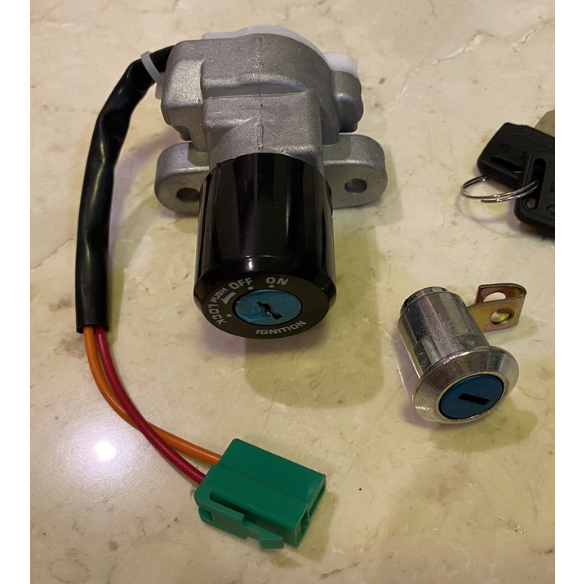 KUNCI KONTAK ASSY SATRIA FU 150 Lama PLUS JOK Karbu Barong 2005 - 2012 MURAH BERKUALITAS MERK OKB / 