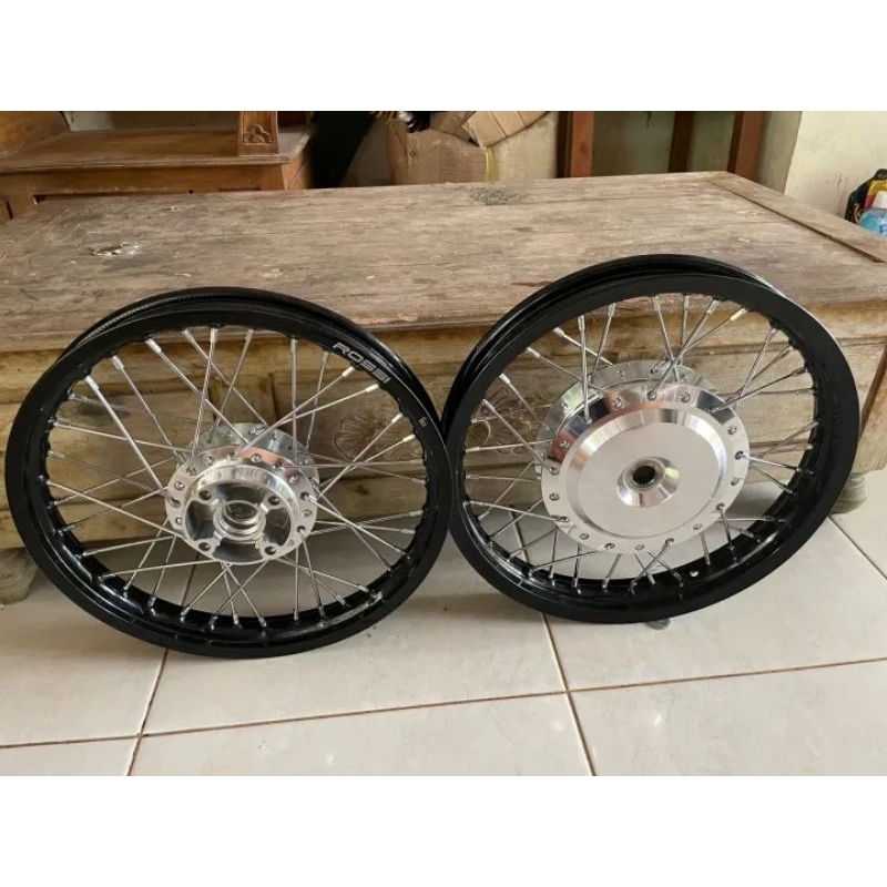 Velg jari jari untuk motor beat, scoopy, genio, spacy, vario 110/125/150 Ring 14