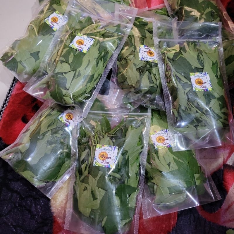 

Daun Kari fresh baru petik murah (30 tangkai)