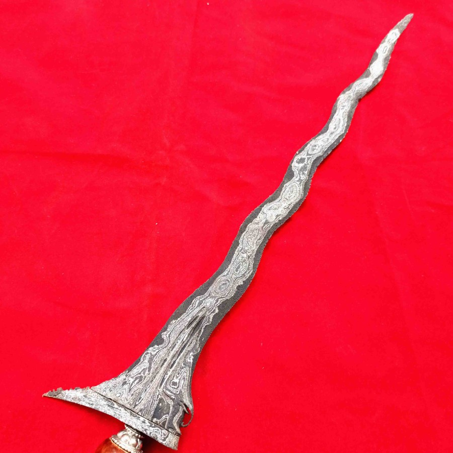 Keris Panimbal Luk9 Pamor Wahyu Tumurun Sepuh Kuno
