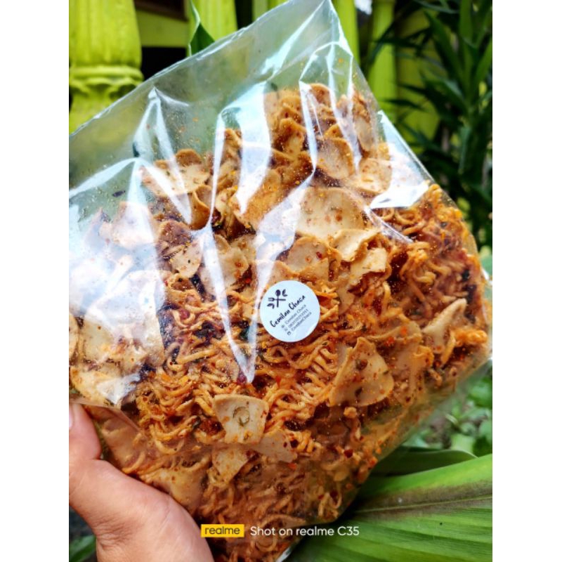 

Aneka Cemilan Pedas Mix 500gr