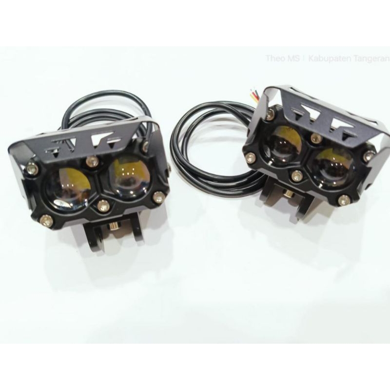 Lampu sorot 2 mata 2 warna
