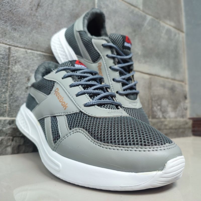 sneakers ukuran besar 45 46 47 48 sepatu olahraga big size jumbo