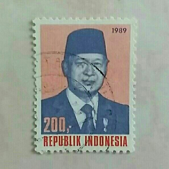 

(AD) Perangko Indonesia 1989 Presiden Soeharto Single Set Used