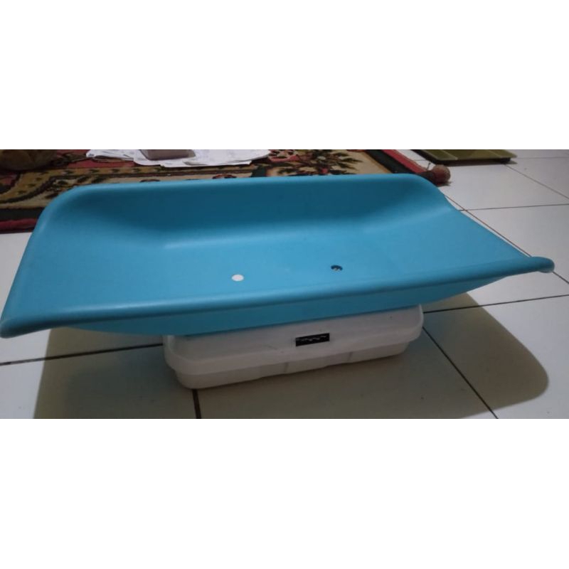 timbangan bayi preloved