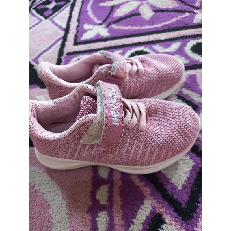 Sepatu Nevada kids anak pink