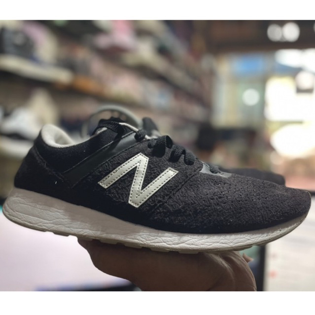 Sepatu New Balance size NB 24 size 42.5 (27 cm) VIETNAM , dan NB 574 Grey size 44 insole 28 cm made 