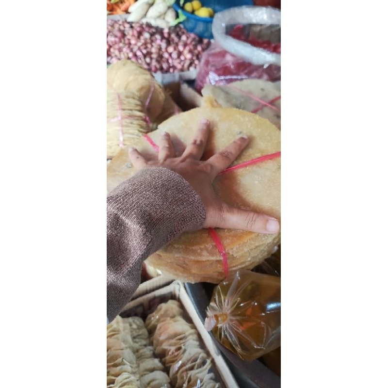 

Karupuak Laweh | Kerupuk Ubi Lebar | Singkong Besar